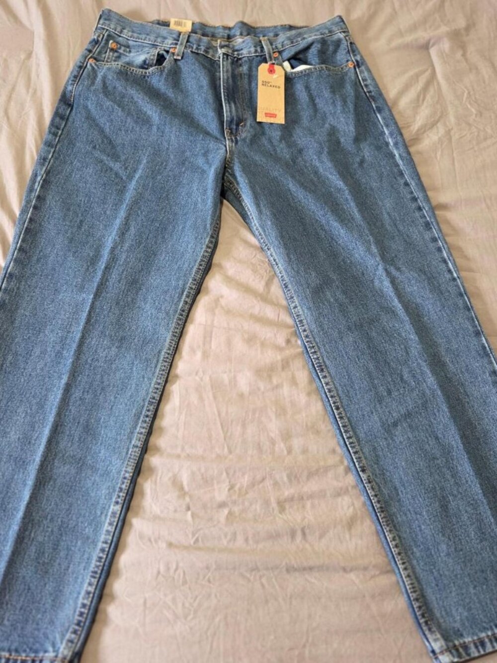 NWT Levis 550 Relaxed Fit Tapered Leg Denim Jeans Medium Wash 38 x 29